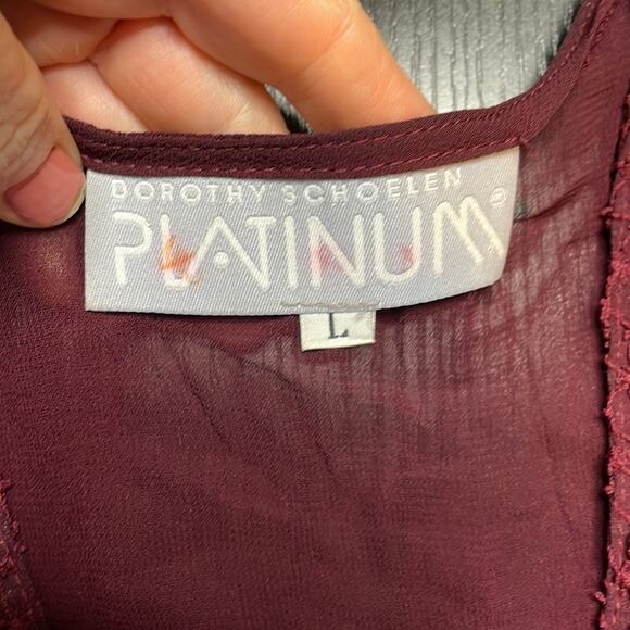 Vintage Dorothy Schoelen Platinum fishnet vest - Picture 4 of 7